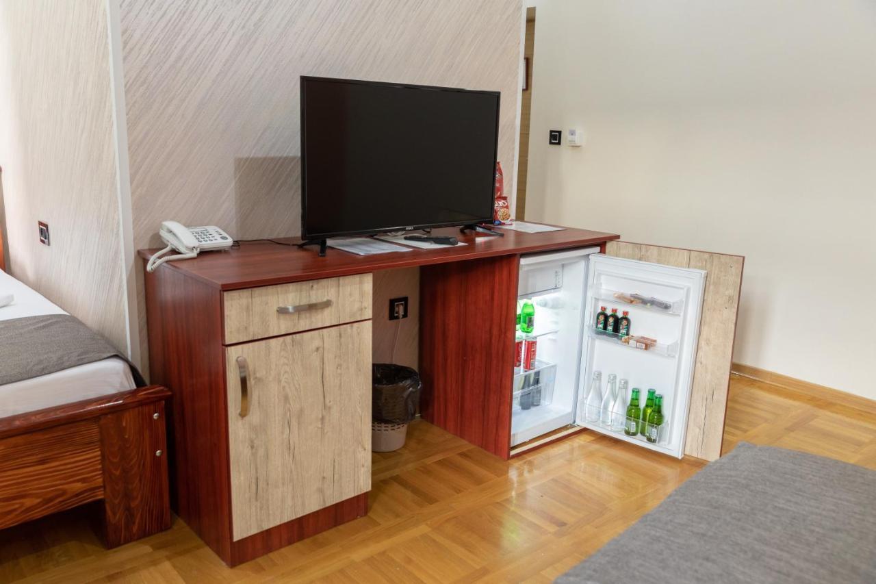 Hotel Kutko Pančevo Exteriér fotografie
