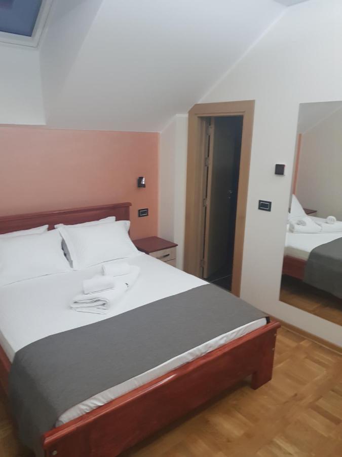 Hotel Kutko Pančevo Exteriér fotografie