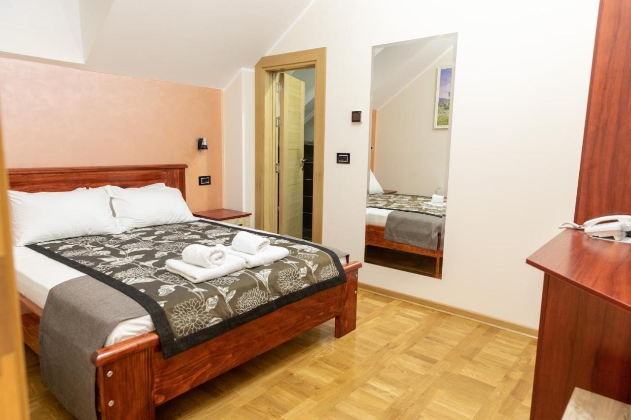 Hotel Kutko Pančevo Exteriér fotografie